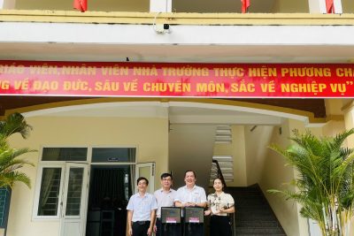 Ngân hàng Agribank trao tặng 02 máy lọc nước cho trường Tiểu học Nguyễn Nghiêm